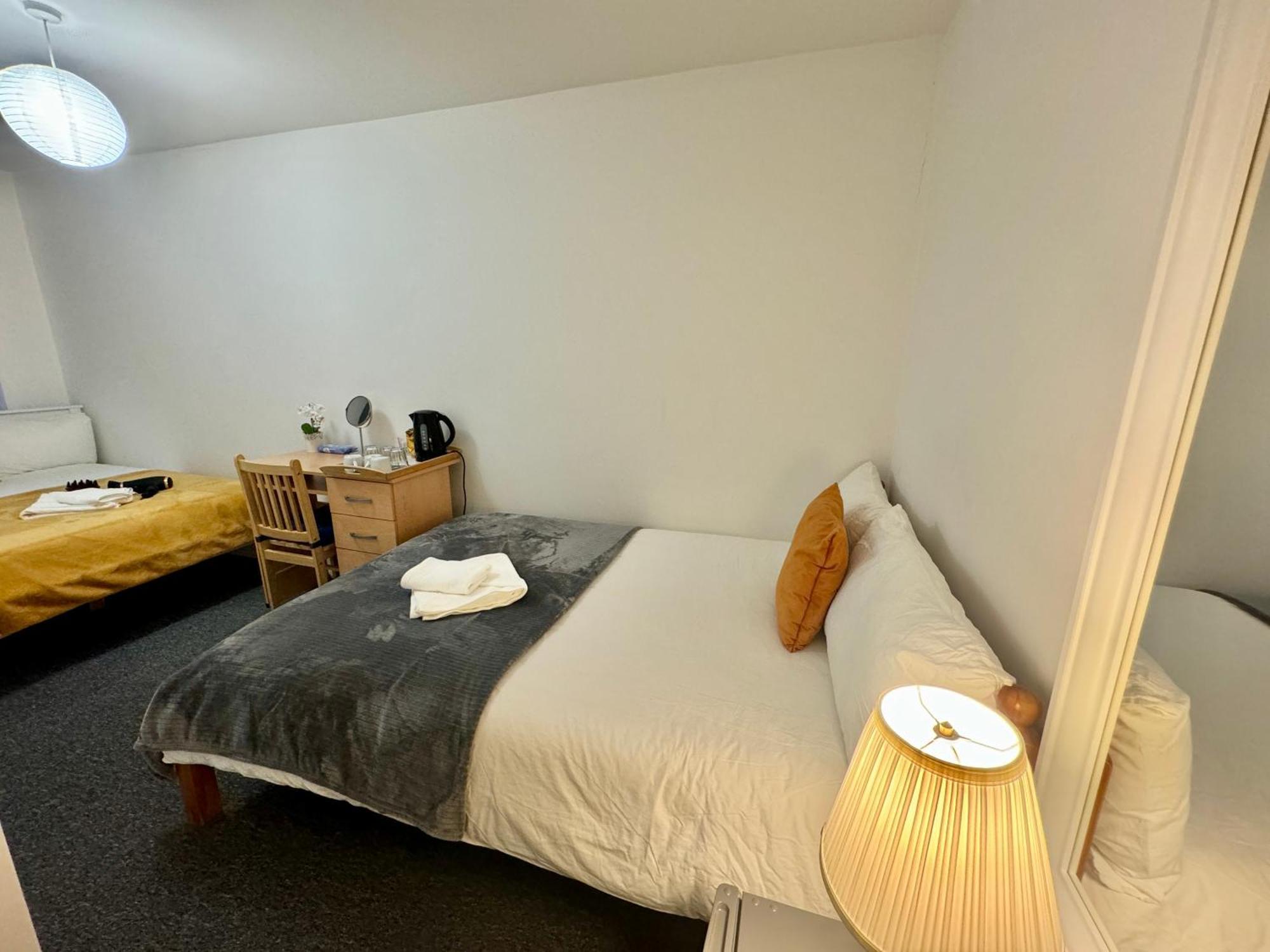 Cosmopolitan Comfort Private Bedrooms In Euston 106 ลอนดอน ภายนอก รูปภาพ