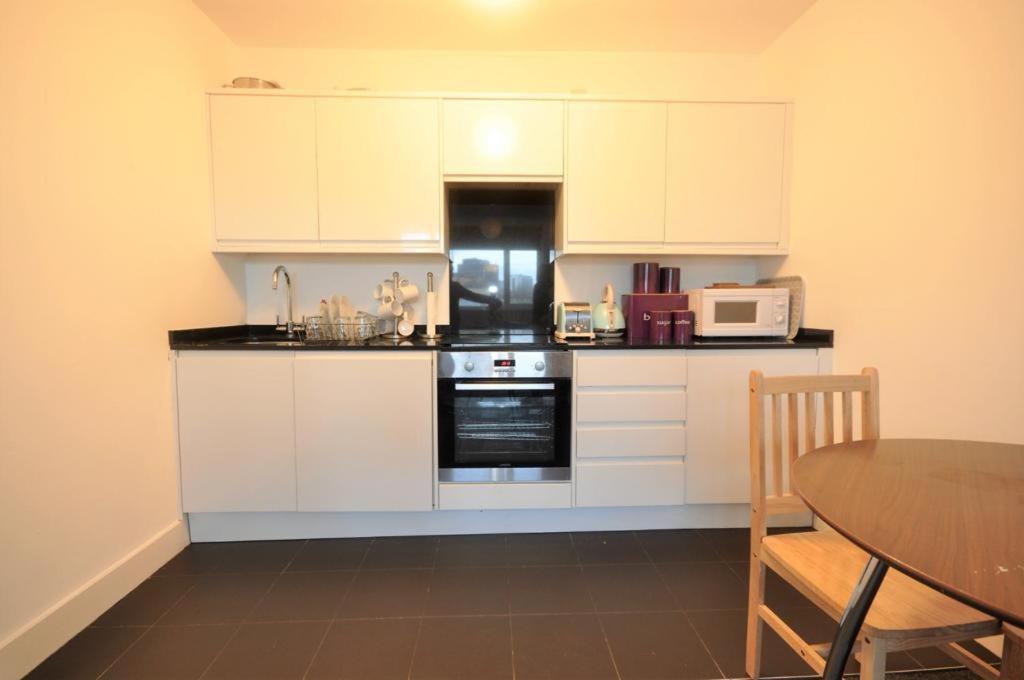 Cosmopolitan Comfort Private Bedrooms In Euston 106 ลอนดอน ภายนอก รูปภาพ