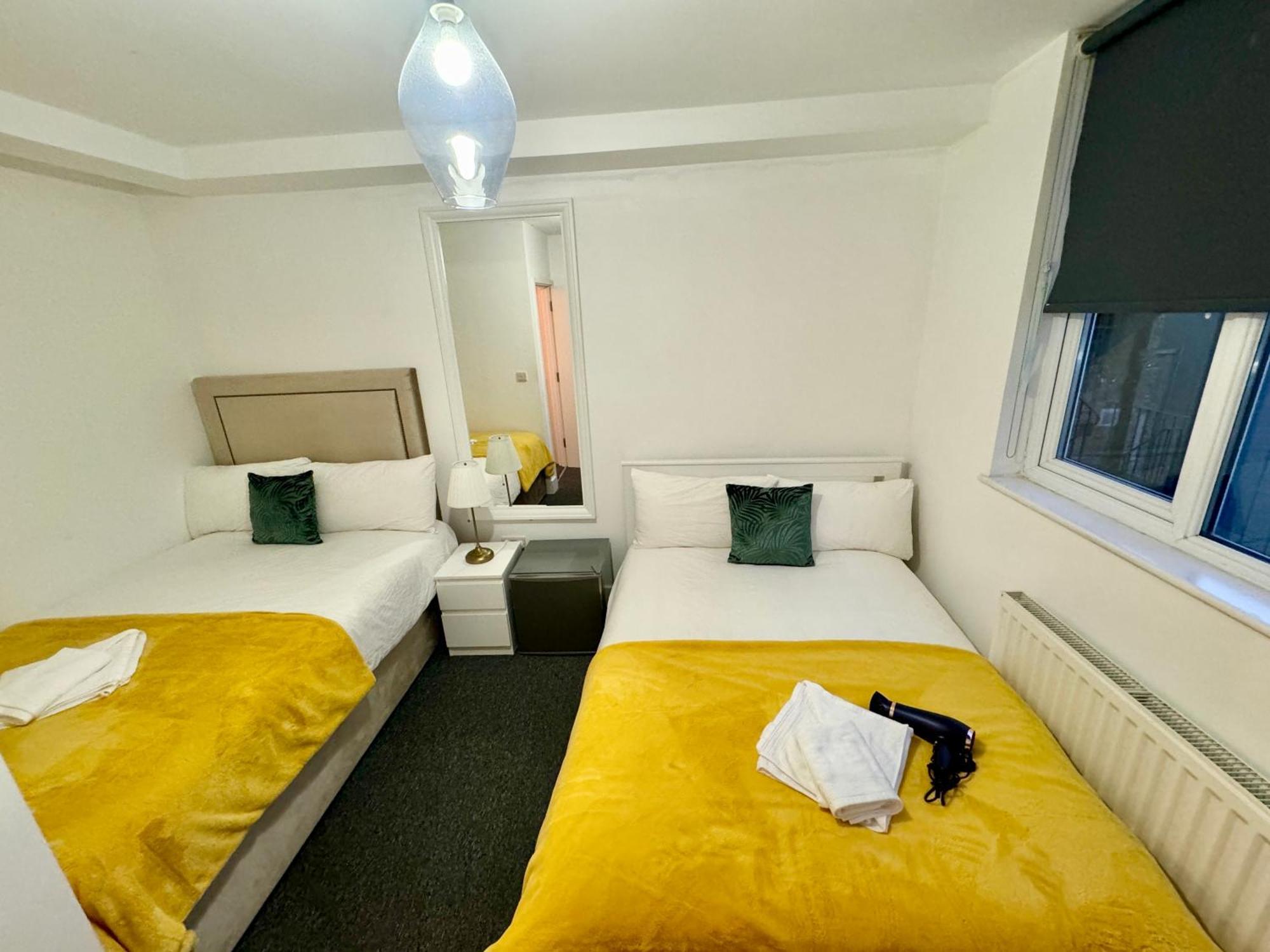 Cosmopolitan Comfort Private Bedrooms In Euston 106 ลอนดอน ภายนอก รูปภาพ