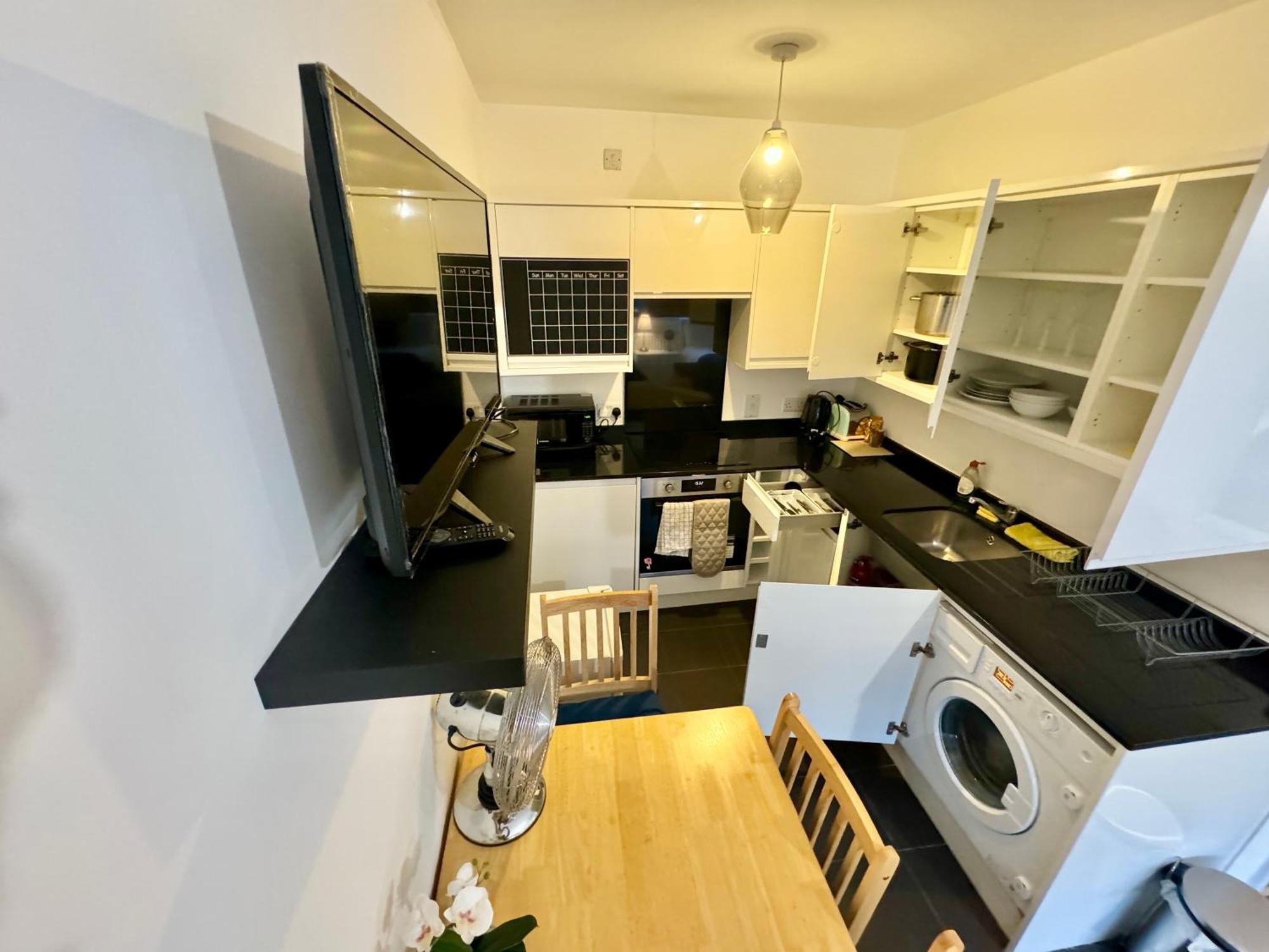 Cosmopolitan Comfort Private Bedrooms In Euston 106 ลอนดอน ภายนอก รูปภาพ